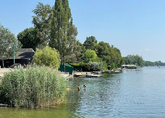 Modern Danube Апартаменти